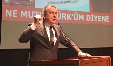 Azmi Karamahmutoğlu Kimdir? Kısaca Hayatı ve Başarıları