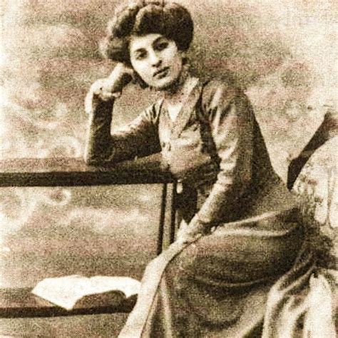 Fatma Aliye Kimdir? Kariyeri ve Yaşamı